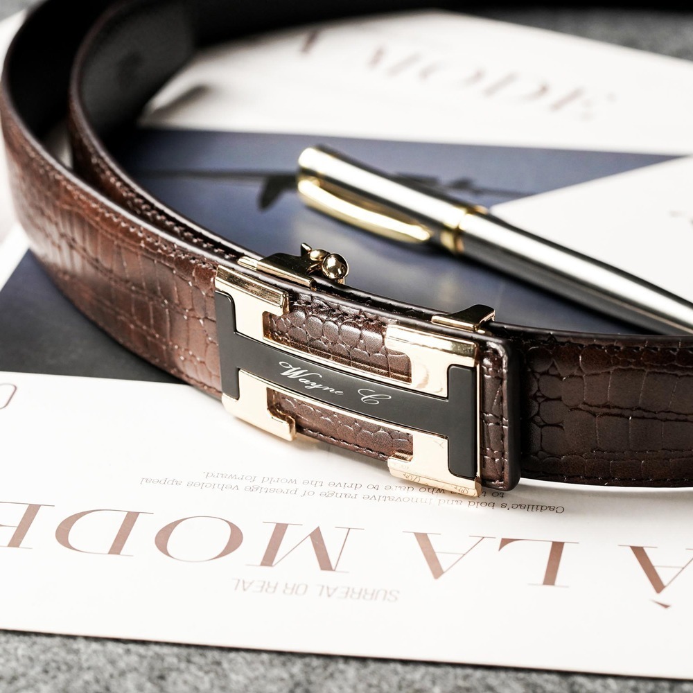 【FREED】金屬英文字母扣商務休閒頭層牛皮自動皮帶 - 黑咖-規格圖8