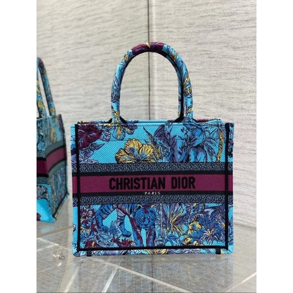 凱莉包包『只做原廠代購級別』9.9成新 Dior 托特包 老花系列購物袋 Mini book tote 冬日花園蕾絲星座-規格圖9