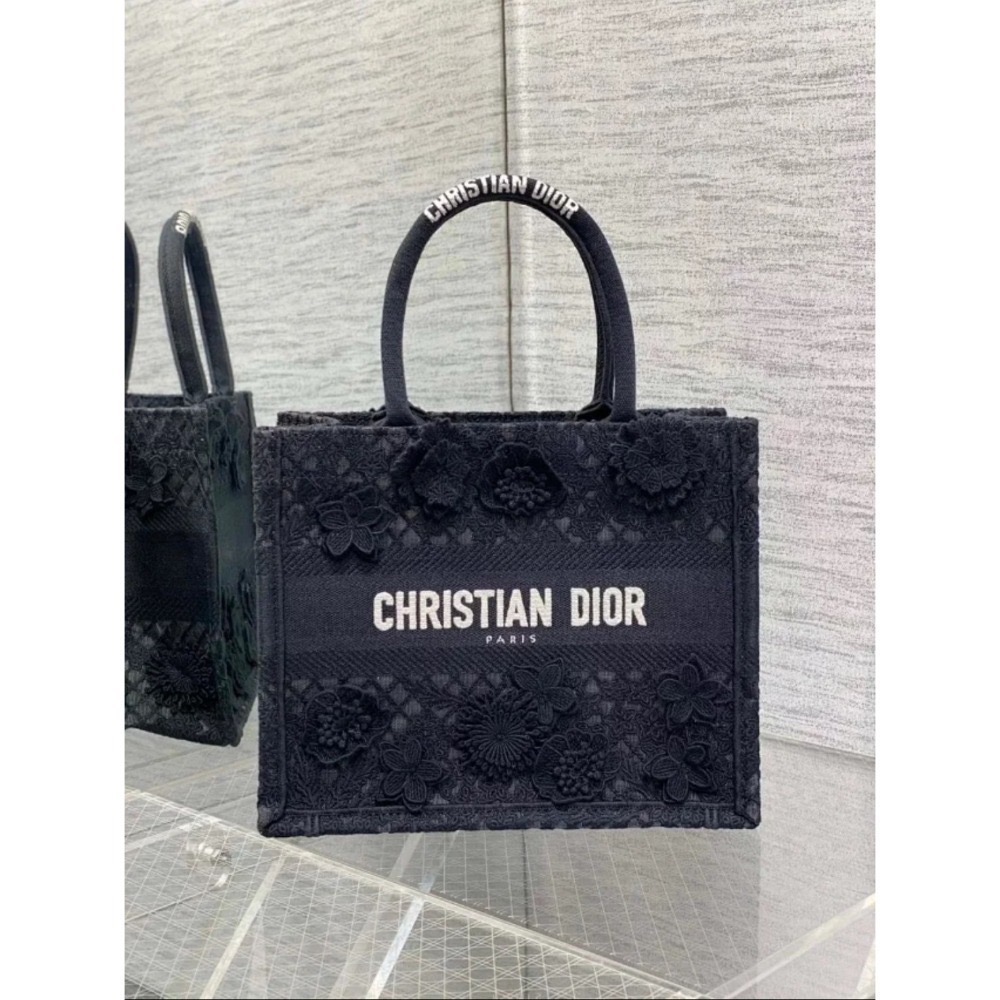 凱莉包包『只做原廠代購級別』9.9成新 Dior 托特包 老花系列購物袋 Mini book tote 冬日花園蕾絲星座-規格圖9