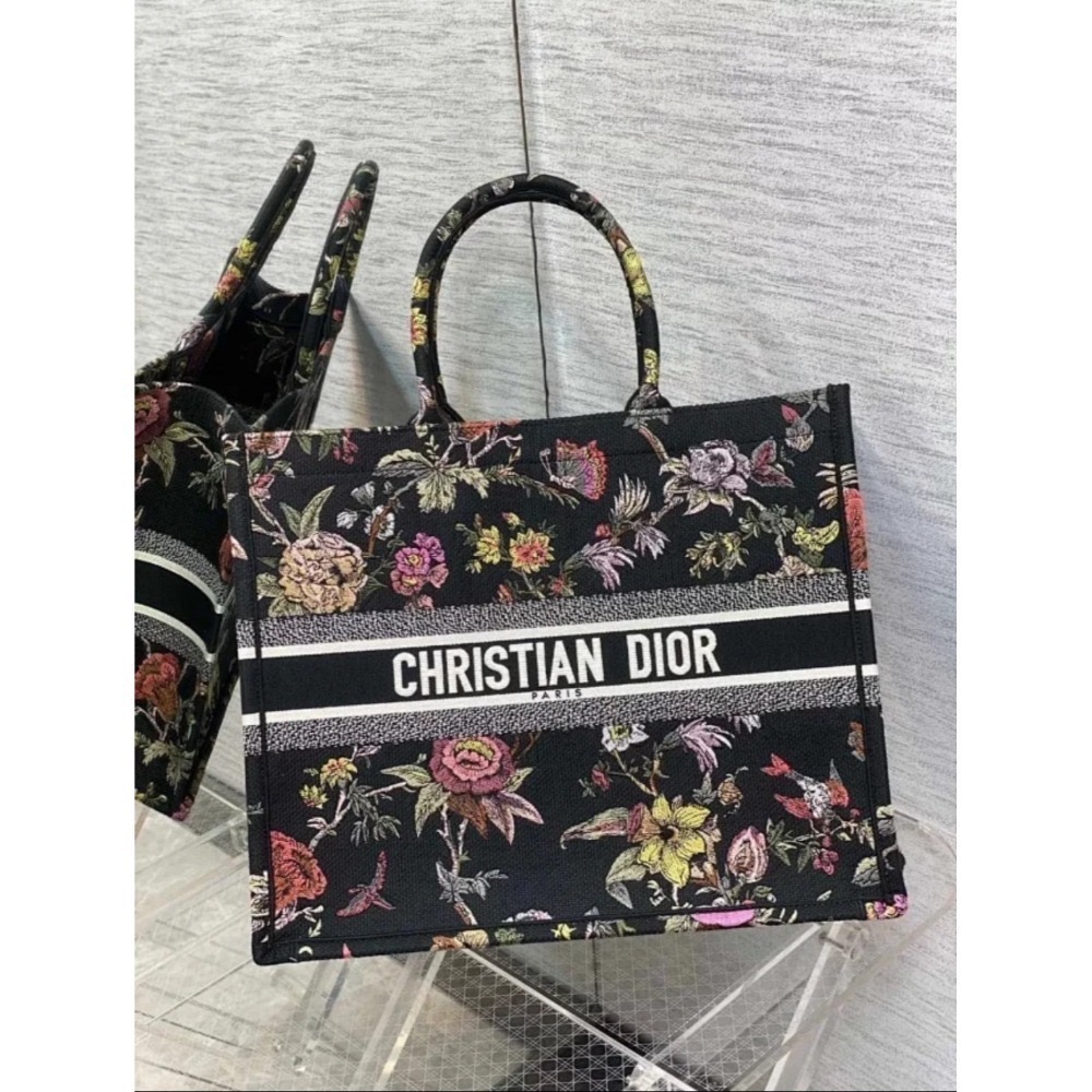 凱莉包包『只做原廠代購級別』9.9成新 Dior 托特包 老花系列購物袋 Mini book tote 冬日花園蕾絲星座-規格圖9