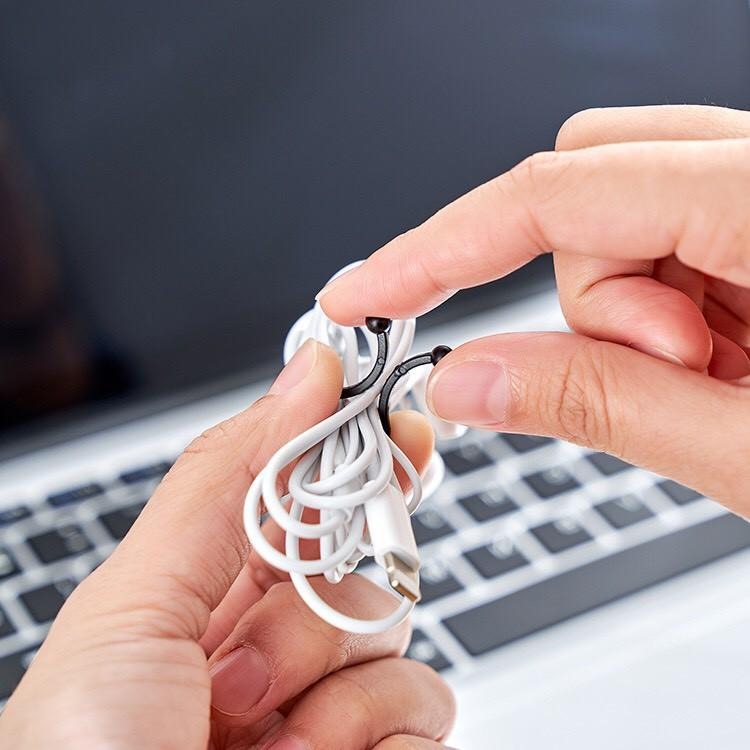 【JDS生活百貨】🛒日本KM.585 家用耳機繞線器 數據線收納扣 創意鈕扣式旅行便攜集線纏繞/3C周邊-細節圖8