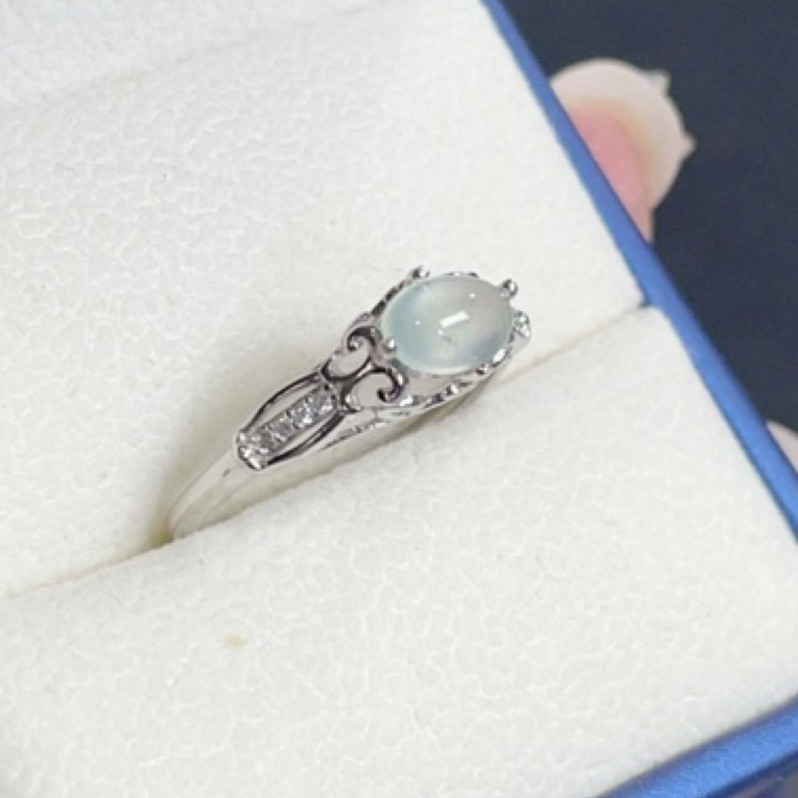 《Always9168輕奢珠寶》 天然緬甸A貨翡翠蛋面戒指冰晴綠設計款S925銀鑲嵌活動戒圍-細節圖4