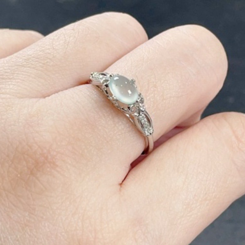 《Always9168輕奢珠寶》 天然緬甸A貨翡翠蛋面戒指冰晴綠設計款S925銀鑲嵌活動戒圍-細節圖5