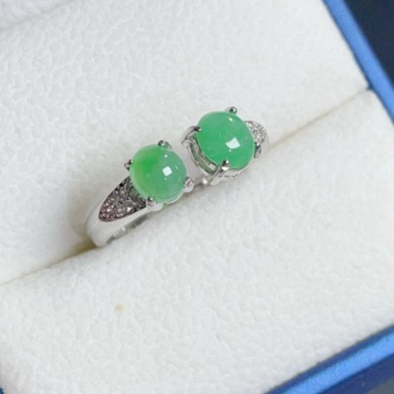 《Always9168輕奢珠寶》 天然緬甸A貨翡翠蛋面戒指冰陽綠上開口設計款S925銀鑲嵌活動戒圍-細節圖2