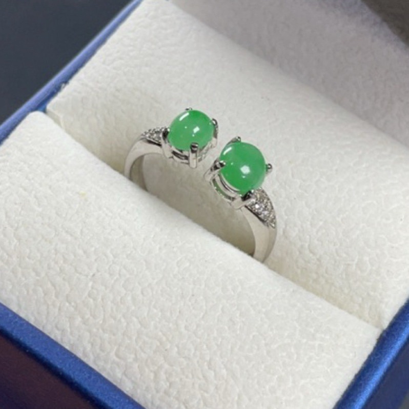 《Always9168輕奢珠寶》 天然緬甸A貨翡翠蛋面戒指冰陽綠上開口設計款S925銀鑲嵌活動戒圍-細節圖3