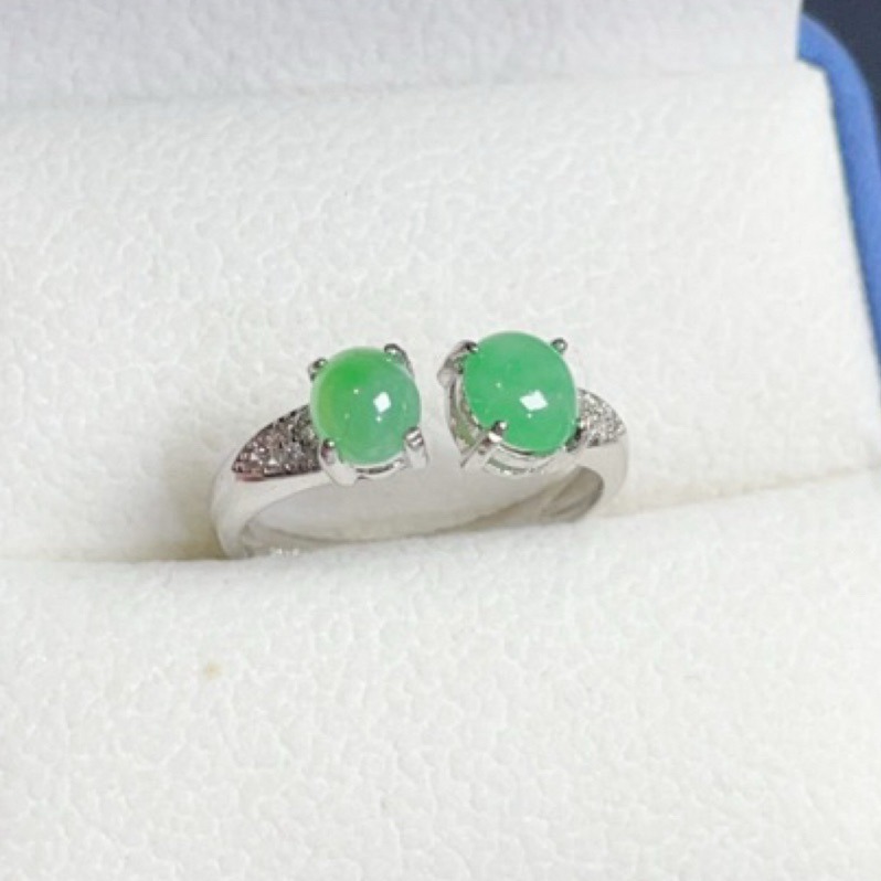 《Always9168輕奢珠寶》 天然緬甸A貨翡翠蛋面戒指冰陽綠上開口設計款S925銀鑲嵌活動戒圍-細節圖8