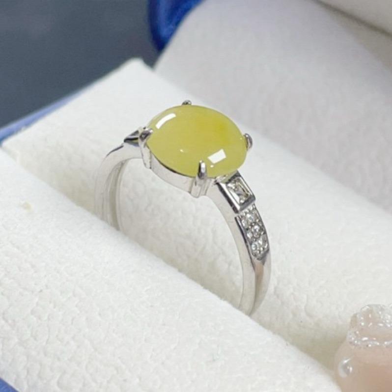 《Always9168輕奢珠寶》 天然緬甸A貨翡翠蛋面戒指冰檸檬黃色設計款S925銀鑲嵌活動戒圍-細節圖6