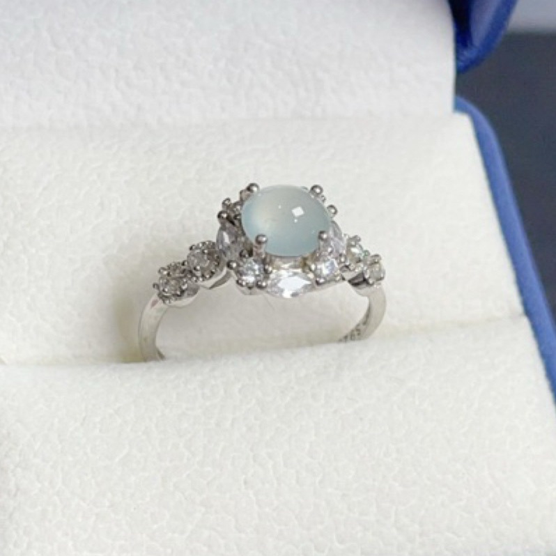 《Always9168輕奢珠寶》 天然緬甸A貨翡翠蛋面戒指冰陽綠設計款S925銀鑲嵌活動戒圍-細節圖3