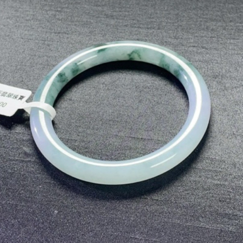 《Always9168高貨》B22天然緬甸A貨翡翠手鐲冰紫底飄花圓條57圈口送台證-細節圖4