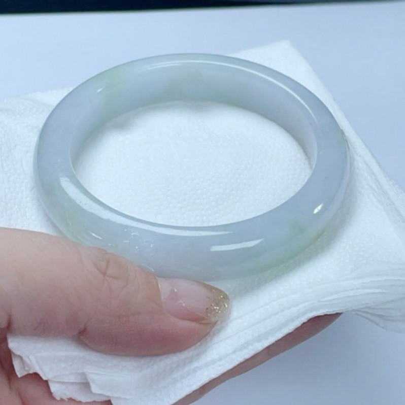 《Always9168輕奢珠寶》A36天然緬甸A貨翡翠手鐲冰紫底膠條果綠漸層正圈55圈口台證平安鐲-細節圖5