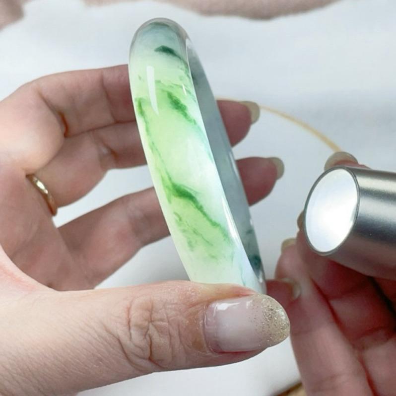 《Always9168輕奢珠寶》A30天然緬甸A貨翡翠手鐲冰飄藍花萃起膠種水美貨平安鐲57.2mm+現貨台證-細節圖5