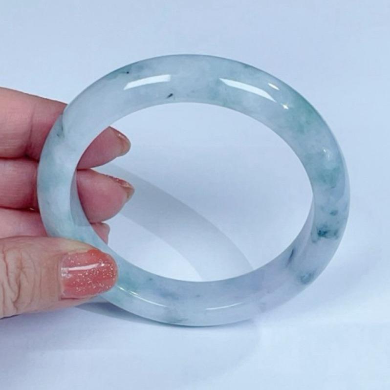 《Always9168輕奢珠寶》L23天然翡翠A貨翡翠手鐲58+紫加綠飄花底子細膩完美台證-細節圖8