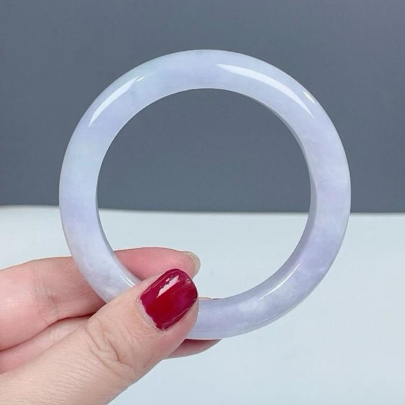 《Always9168輕奢珠寶》L23天然緬甸A貨翡翠手鐲 紫羅蘭春帶彩平安鐲 圈口55.7mm+附台証-細節圖2