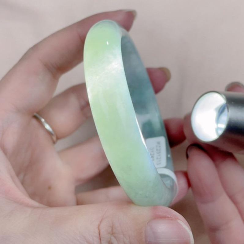 《Always9168輕奢珠寶》J77天然緬甸A貨翡翠手鐲 冰甜綠平安鐲 圈口57+ 附台灣鑑定證書-細節圖2