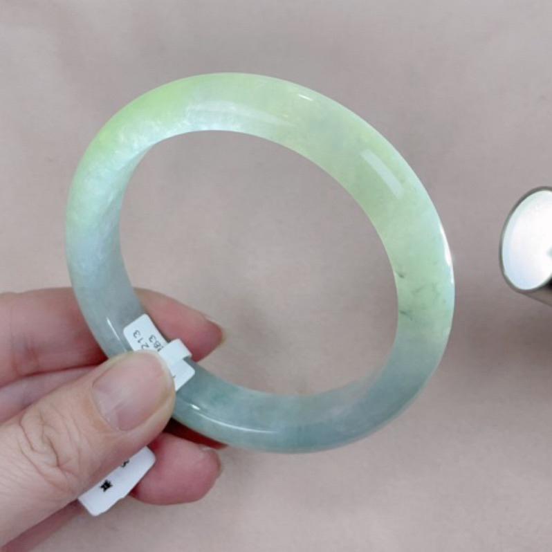 《Always9168輕奢珠寶》J77天然緬甸A貨翡翠手鐲 冰甜綠平安鐲 圈口57+ 附台灣鑑定證書-細節圖3