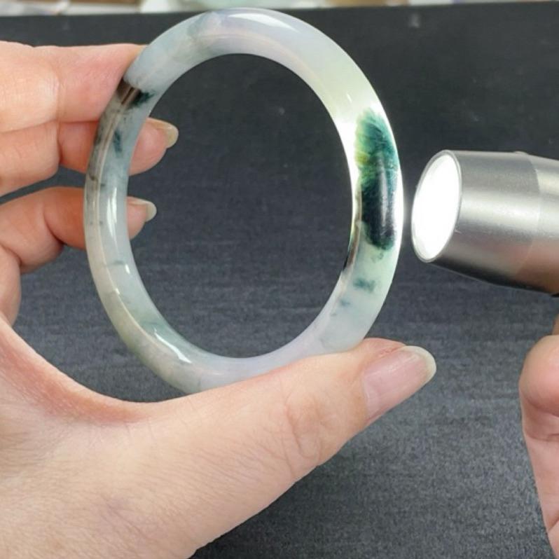 《Always9168輕奢珠寶》A84天然緬甸A貨翡翠手鐲福利冰紫深色藍花特色圓條57.3mm台灣鑑定證書-細節圖5