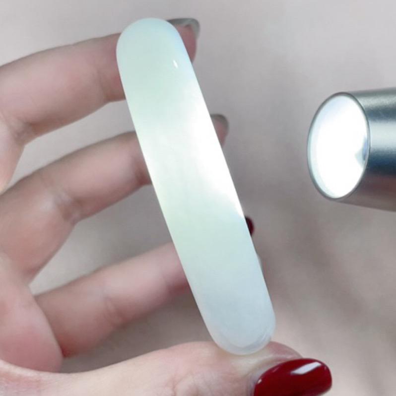 《Always9168輕奢珠寶》J38天然緬甸A貨翡翠手鐲 冰起膠完美 冰水藍貴妃鐲 圈口54+ 附台灣鑑定證書-細節圖3