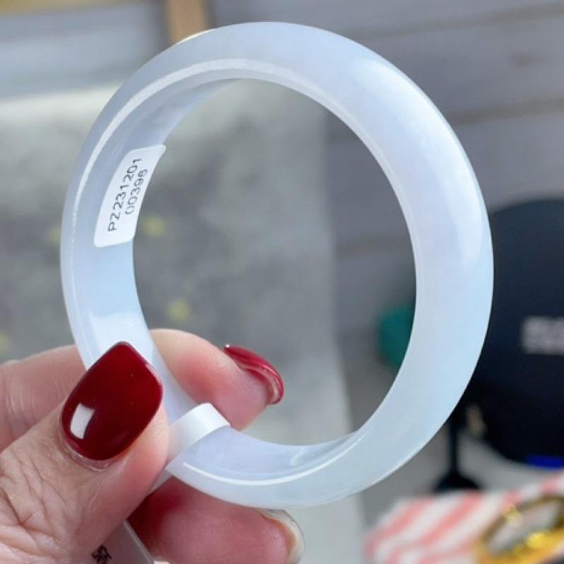 《Always9168輕奢珠寶》J38天然緬甸A貨翡翠手鐲 冰起膠完美 冰水藍貴妃鐲 圈口54+ 附台灣鑑定證書-細節圖5