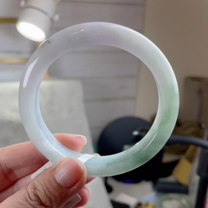 《Always9168輕奢珠寶》J74天然緬甸A貨翡翠 半山半水紫加綠飄陽綠手鐲 圈口 56.8+ 附台灣鑑定證書-細節圖6