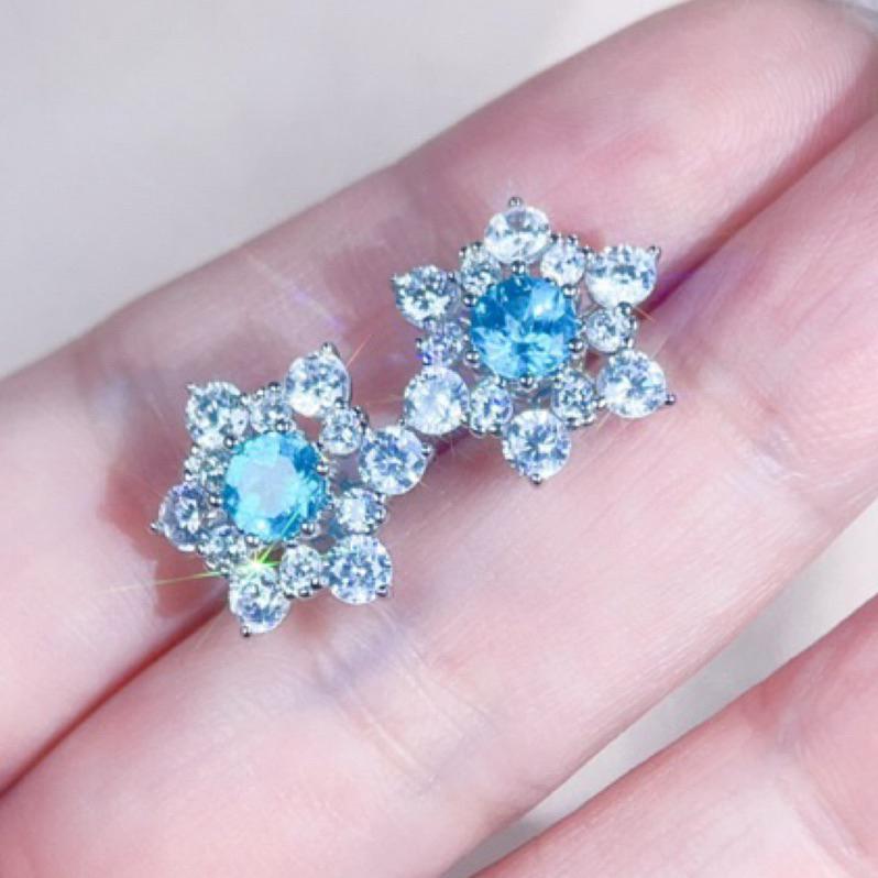 《Always9168輕奢珠寶》J46天然彩色寶石 藍磷灰石耳釘 帕拉伊巴平替寶石 S925銀鑲 火彩爆閃-細節圖2