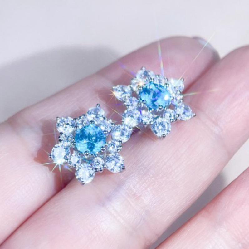 《Always9168輕奢珠寶》J46天然彩色寶石 藍磷灰石耳釘 帕拉伊巴平替寶石 S925銀鑲 火彩爆閃-細節圖3