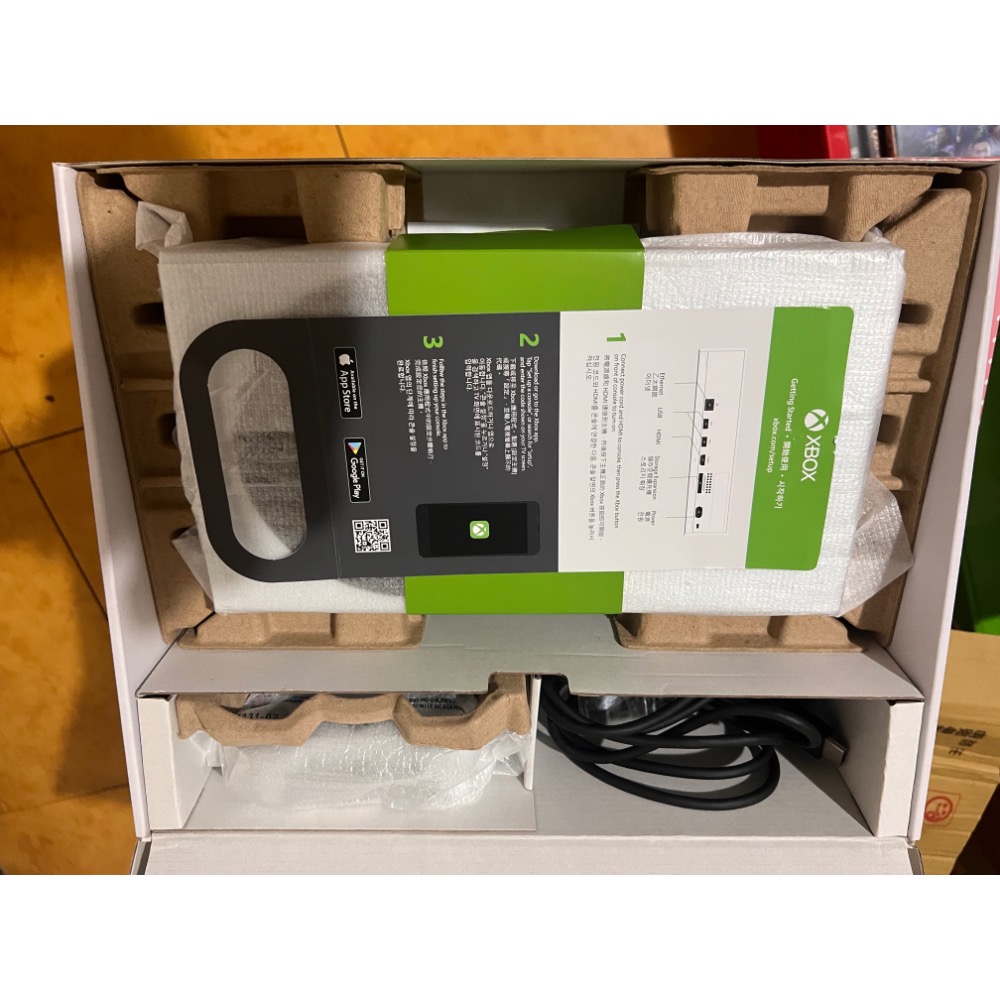 XBOX Series S 512G配件完整（盒裝尚可）-細節圖2