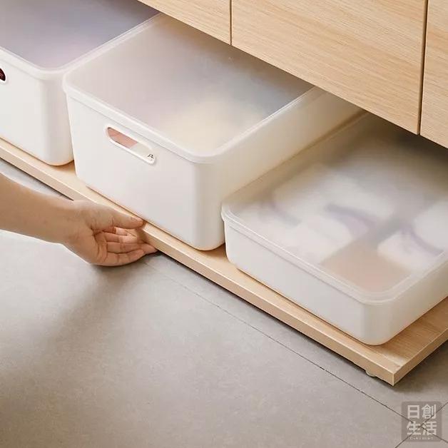 無印風 收納箱輪子 收納箱配件 收納箱輪 收納盒輪 收納箱移動 收納 滑輪 單向輪 日創生活-細節圖2