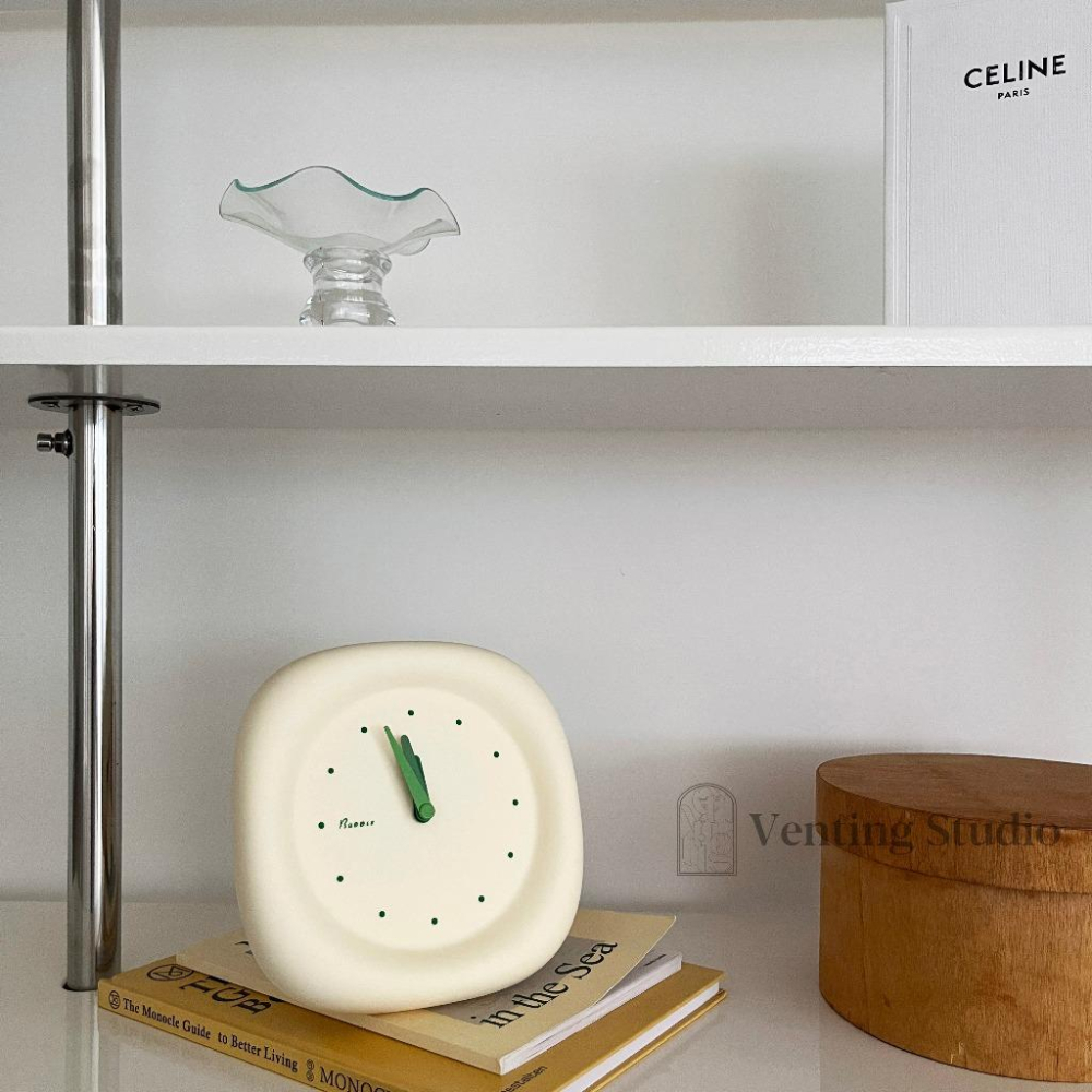 🌵 𝐕𝐞𝐧𝐭𝐢𝐧𝐠 𝐒𝐭𝐮𝐝𝐢𝐨 🌵  | 現貨 | INS風奶油泡泡鐘 簡約 時鐘 掛鐘 可立放 居家 居家生活-細節圖2