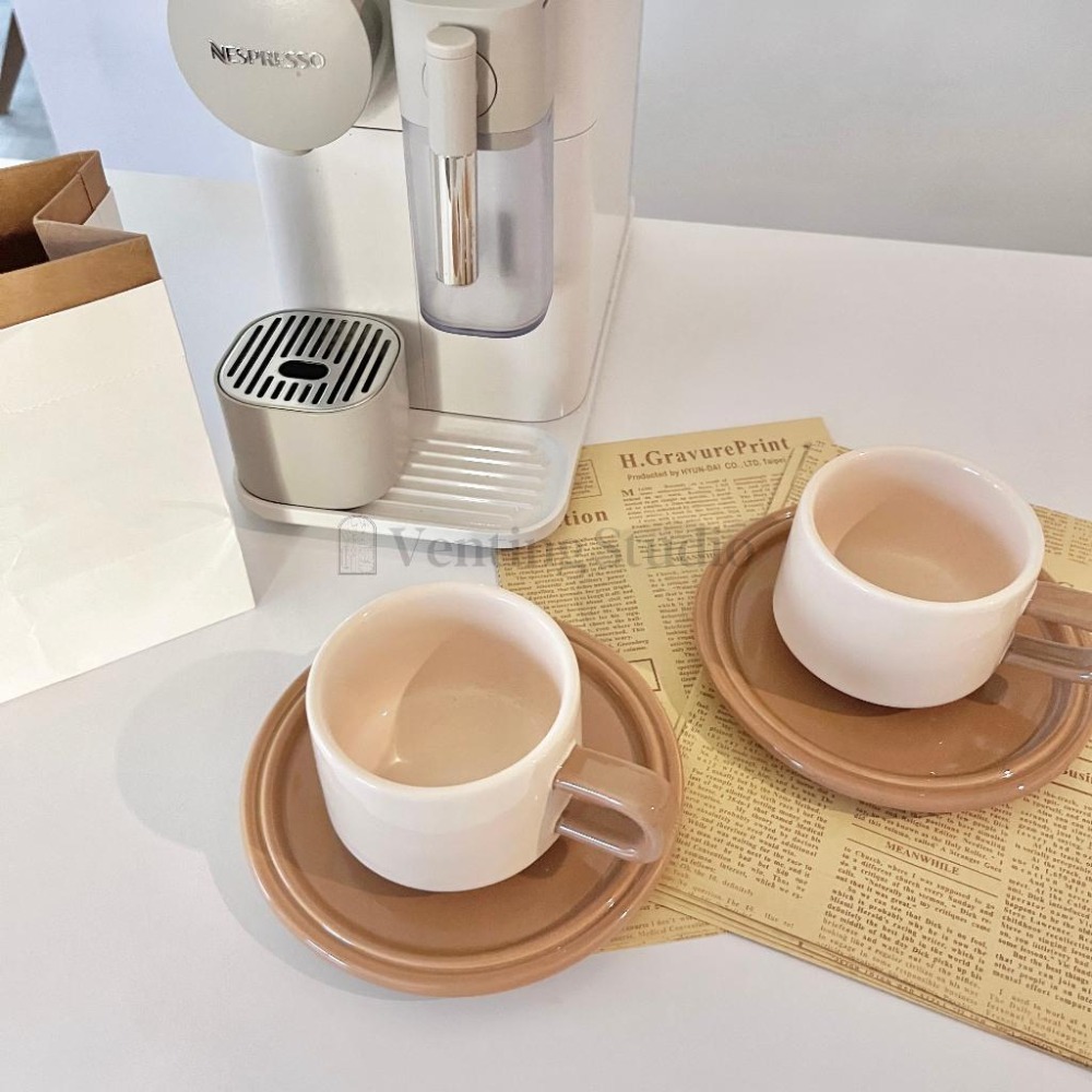 🌵 𝐕𝐞𝐧𝐭𝐢𝐧𝐠 𝐒𝐭𝐮𝐝𝐢𝐨 🌵  | 現貨 | INS風陶瓷馬克杯碟套組 咖啡杯 盤子 復古馬克杯-細節圖4