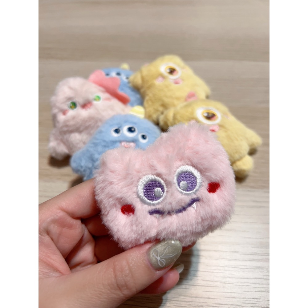 毛茸茸怪獸娃娃-細節圖2