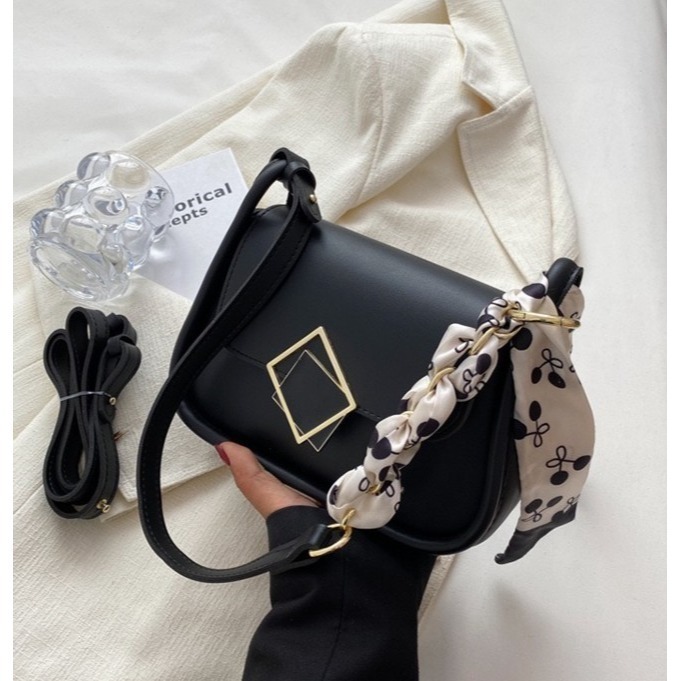 【韓版 時尚鏈條絲巾肩背包】小方包 腋下包 側背包 小方包 女生包包 包包 #CB0201-規格圖5