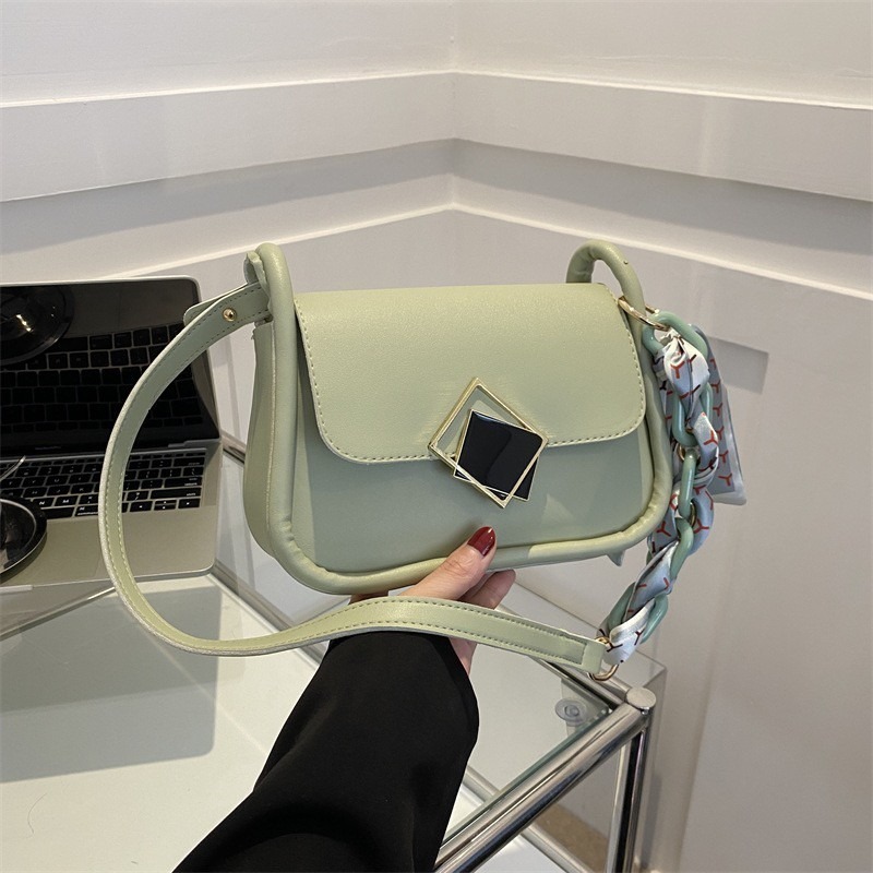 【韓版 時尚鏈條絲巾肩背包】小方包 腋下包 側背包 小方包 女生包包 包包 #CB0201-規格圖5