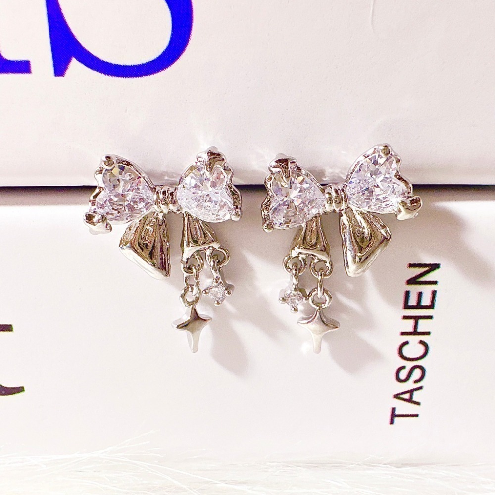 【正韓 氣質水鑽蝴蝶結垂墜耳環】韓國飾品 韓國耳環 鑲鑽 飾品 耳環 女生耳環  女生飾品 時尚配件 //WA7711-規格圖6