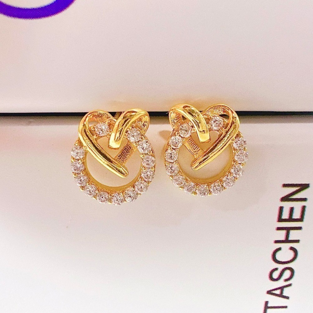 【正韓 圓圈水鑽愛心耳環】韓國飾品 韓國耳環 愛心耳環 女生耳環 女生飾品 耳環 飾品#WA7214-規格圖8