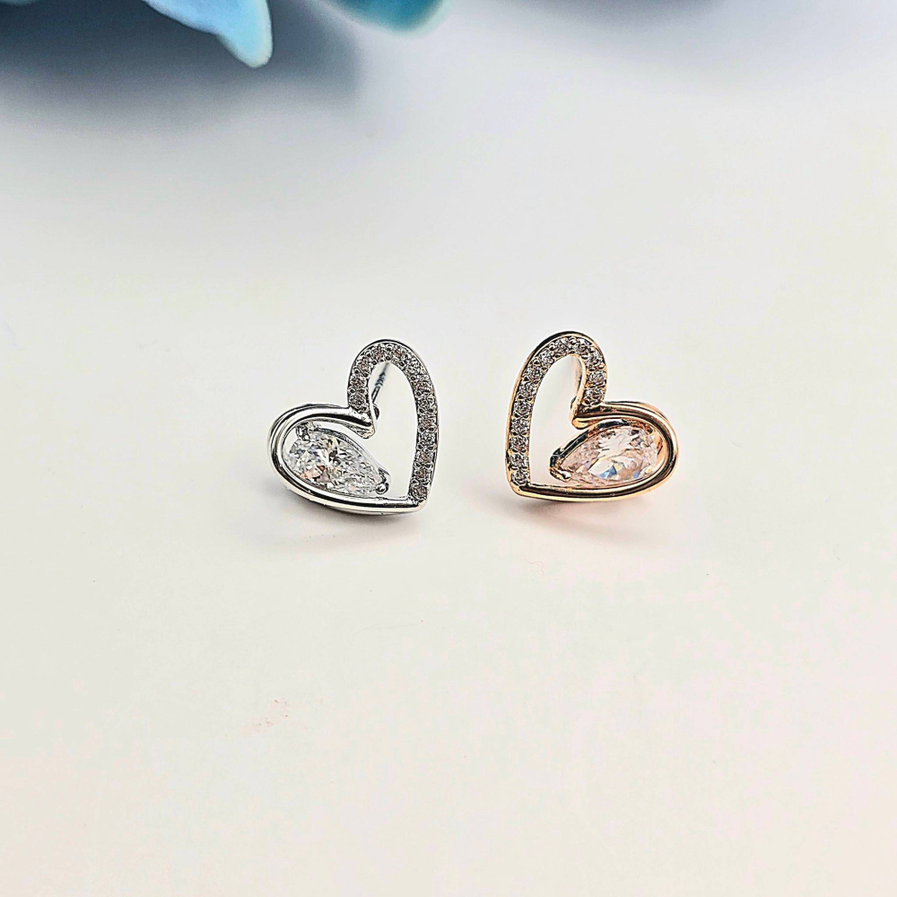 【正韓 S925銀針 愛心水鑽鏤空耳環】  韓國熱賣飾品 氣質耳環 流行時尚耳飾 女生送禮推薦 WA7227-細節圖2