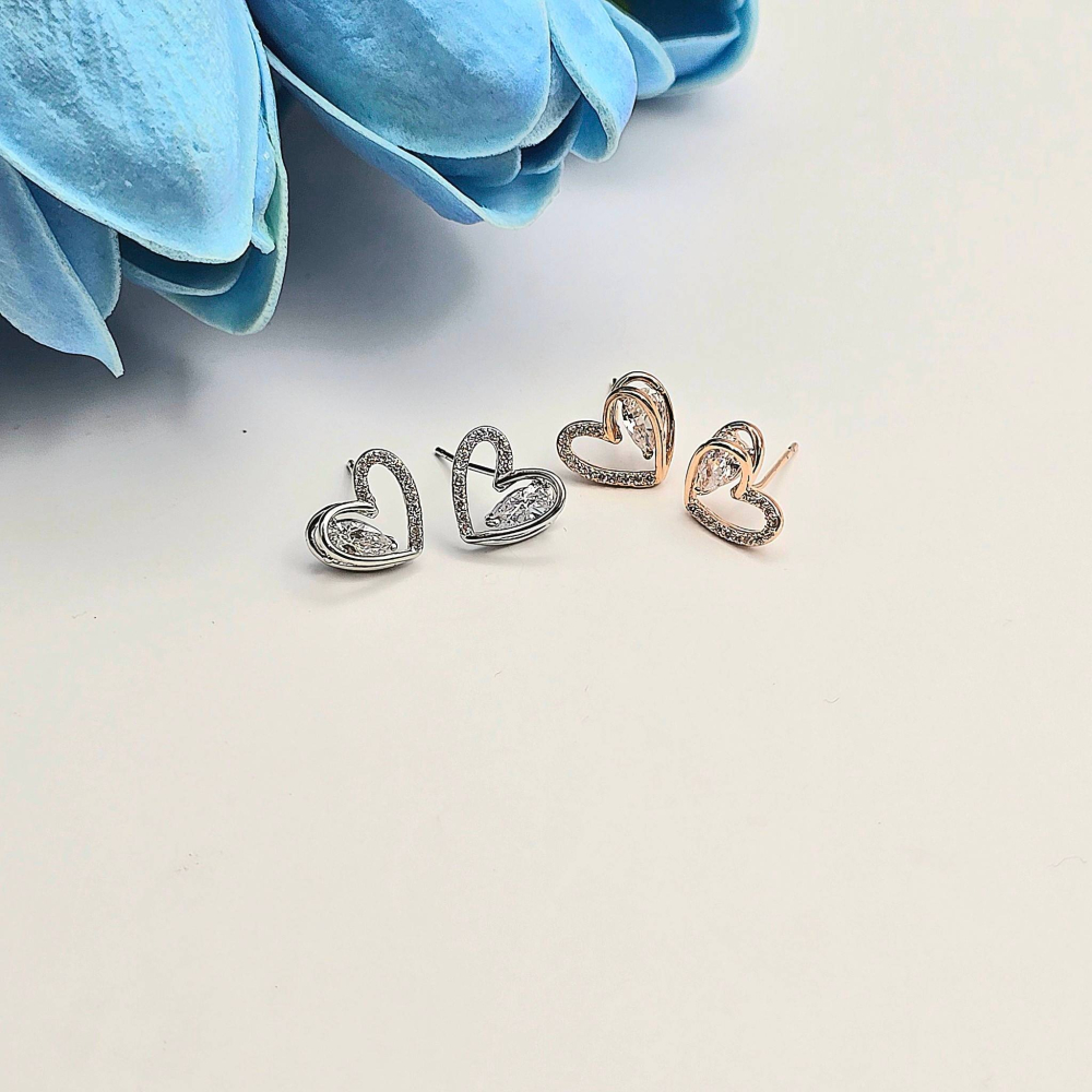 【正韓 S925銀針 愛心水鑽鏤空耳環】  韓國熱賣飾品 氣質耳環 流行時尚耳飾 女生送禮推薦 WA7227-細節圖3