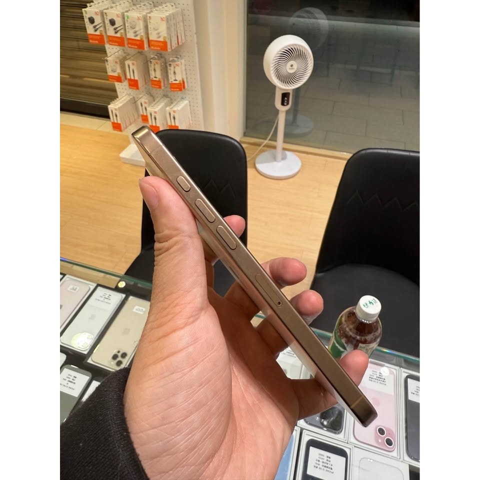[永康] iPhone 16 Pro Max 512G 金-細節圖2