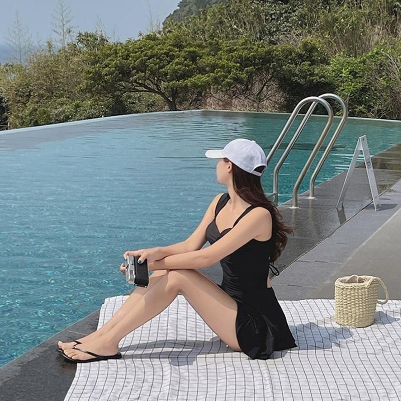 【D.studio】韓版露背百褶裙保守泳衣 顯瘦泳衣 連身泳衣 女生泳衣【S133】-細節圖3