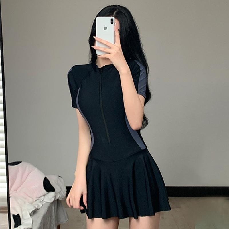 【D.studio】韓版運動風收腰顯瘦連身泳衣 帶胸墊 連身裙 吊帶裙 吊帶褲 女裝【S133】-細節圖5