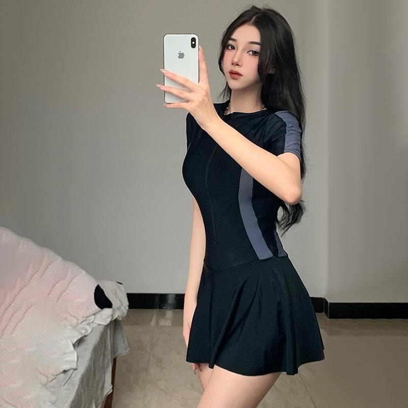 【D.studio】韓版運動風收腰顯瘦連身泳衣 帶胸墊 連身裙 吊帶裙 吊帶褲 女裝【S133】-細節圖8