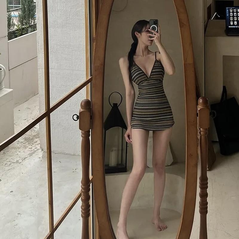 【D.studio】韓版露背V領條紋連身泳衣【S133】-細節圖6