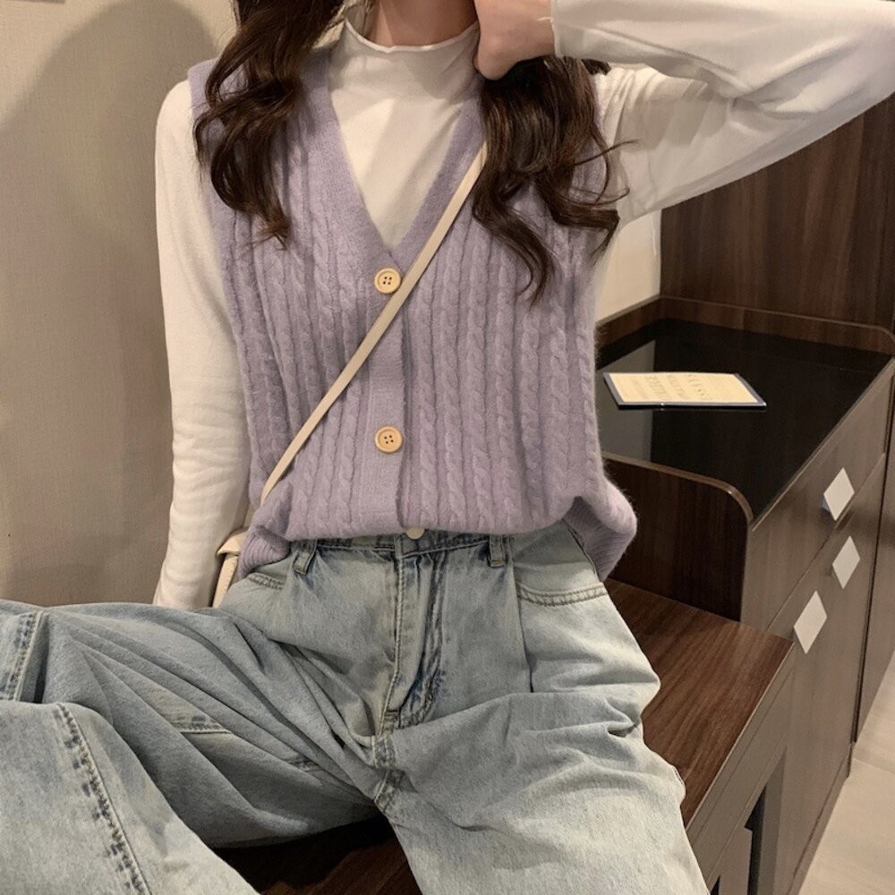 【台灣發貨】韓版V領復古麻花針織背心 小可愛 背心 衣服 女裝 外套 上衣【J360】-細節圖2