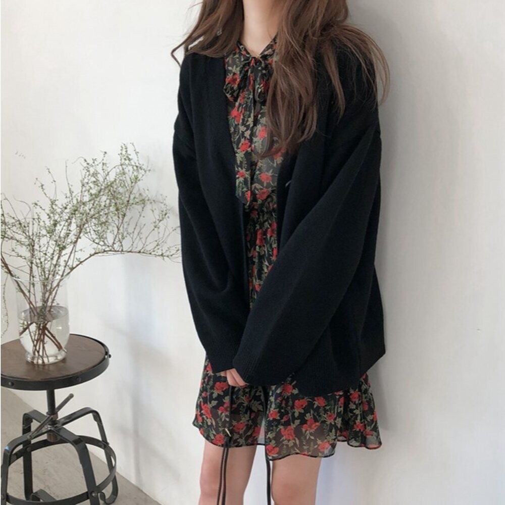 【台灣發貨】韓版氣質百搭V領紐扣針織外套 外套 防曬外套 女裝 上衣 衣服【J104】-細節圖3