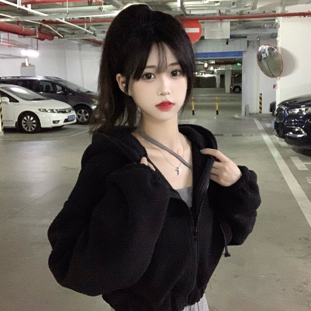 【台灣發貨】韓版毛絨連帽短版外套 外套 防曬外套 女裝 上衣 衣服 【J180】-細節圖6