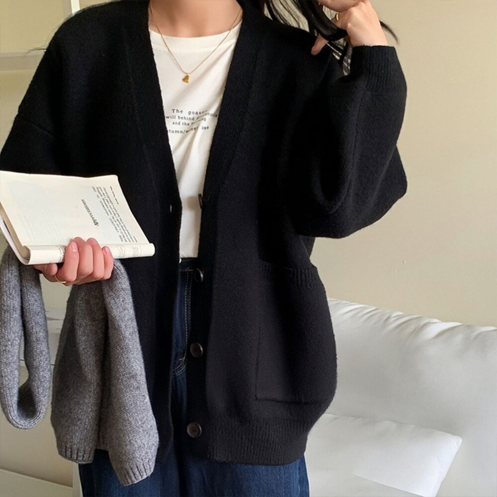 【台灣發貨】韓版慵懶風軟糯寬鬆V領針織外套 外套 防曬外套 女裝 上衣 衣服【J287】-細節圖4