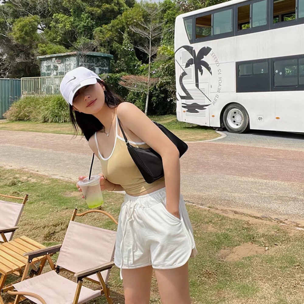 【台灣發貨】韓版冰絲無痕舒適透氣背心 帶胸墊免穿內衣 小可愛 背心 衣服 女裝 上衣【V298】-細節圖4