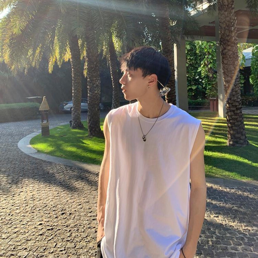 【台灣發貨】韓版男款百搭素色運動背心 小可愛 背心 衣服 男裝 上衣【V268】-細節圖2