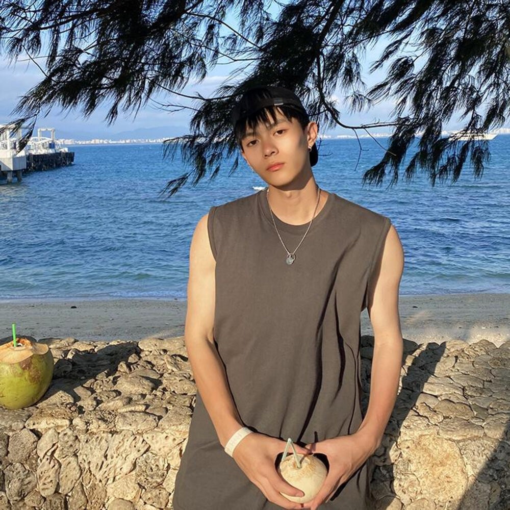 【台灣發貨】韓版男款百搭素色運動背心 小可愛 背心 衣服 男裝 上衣【V268】-細節圖8