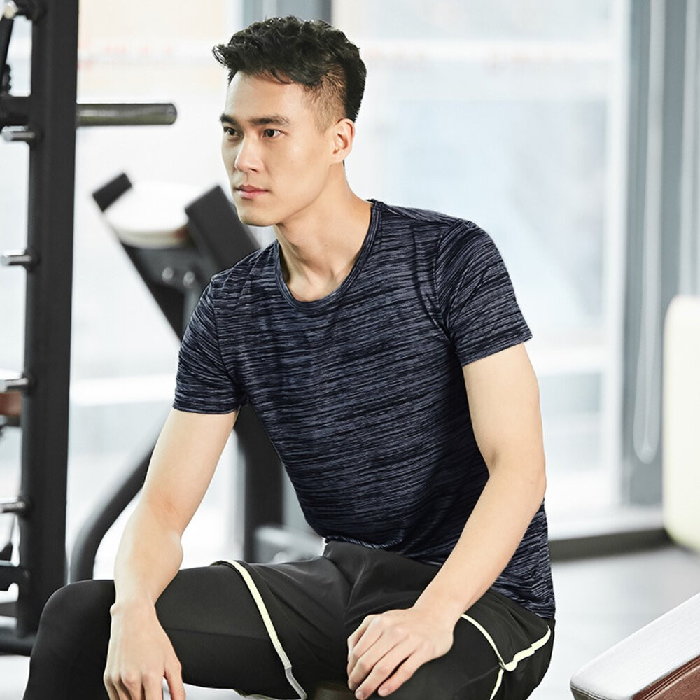 【台灣發貨】韓版冰絲薄款寬鬆速乾運動上衣 男裝 衣服 t恤 短袖t恤 上衣【T515】-細節圖2