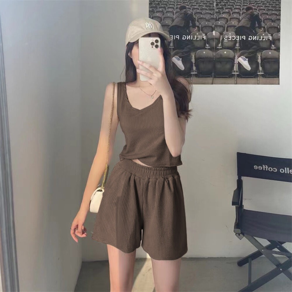 【台灣發貨】韓版簡約寬鬆休閒套裝 背心+短褲 小可愛 背心 衣服 女裝 上衣【S217】-細節圖7